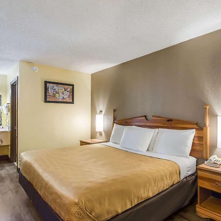 econo lodge Clinton Esterno foto